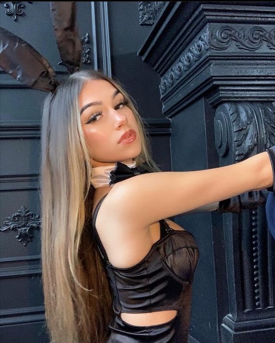 Работа эскортниц с постоянными клиентами: внутренний мир и тайны отношений